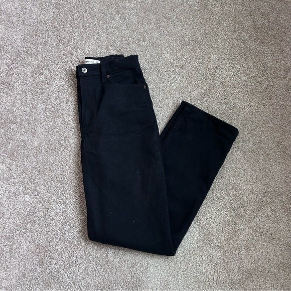 Abercrombie & Fitch Denim - Abercrombie & Fitch Women's Black The 90s Straight Ultra High Rise Jeans Size 26